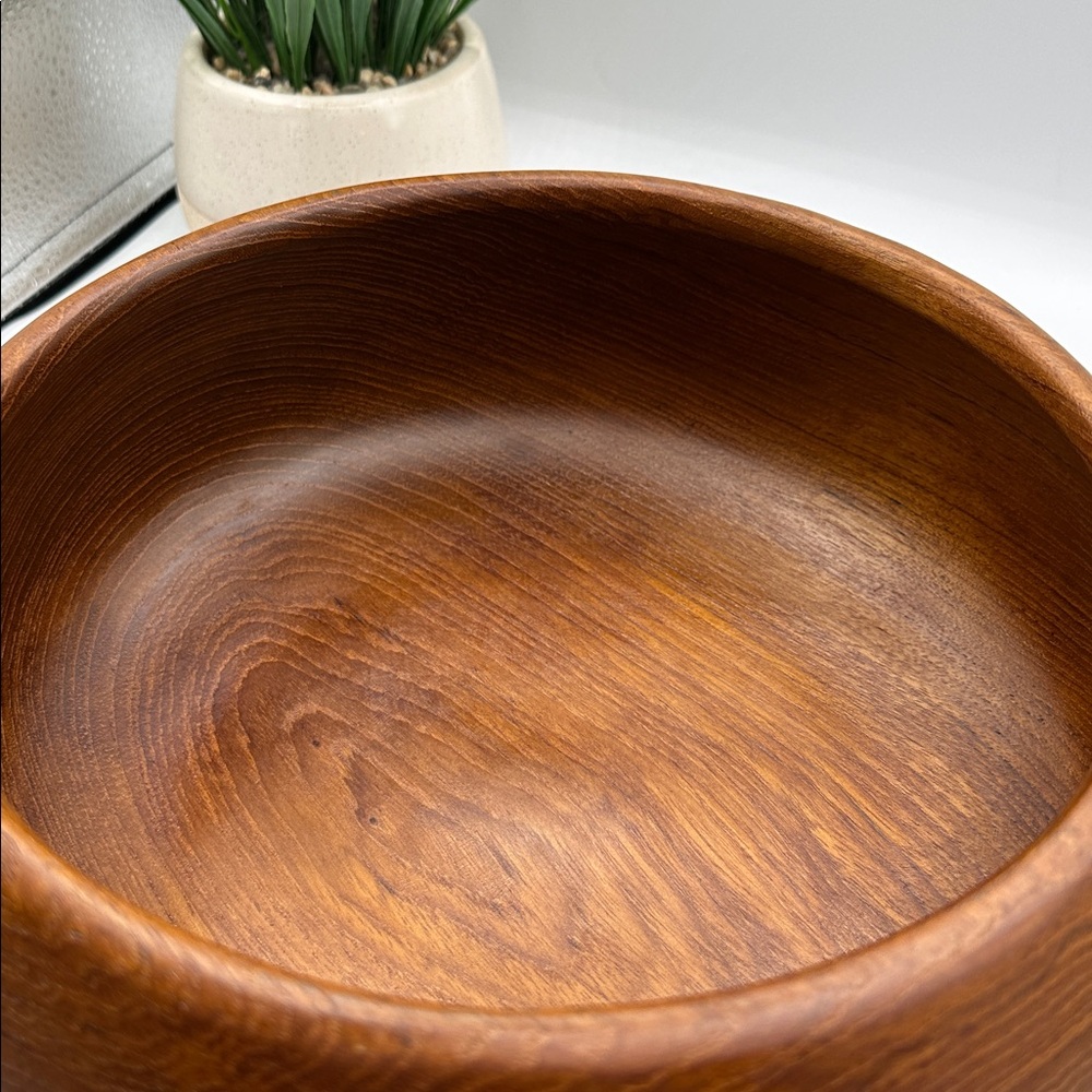 Teak Large Wood Salad Bowl. Made in Thailand. - Picture 9 of 14